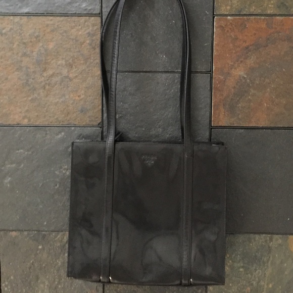 🧛🏼♀️SOLD🧛🏼♀️Prada Shoulder Bag - Picture 2 of 14